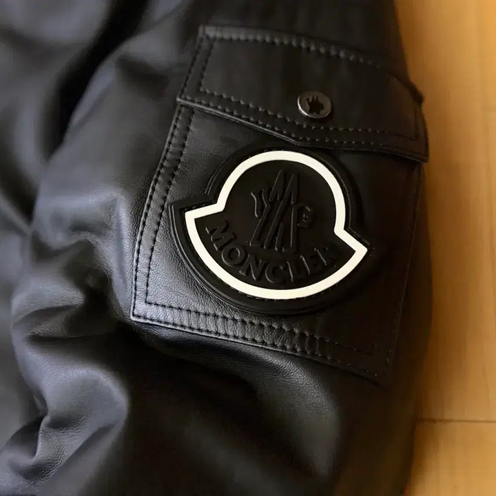 [BUNJANG] Moncler Long Down Padded Jacket (Size 56) / [몽클레어] 양가죽 롱다운 패딩 (56)