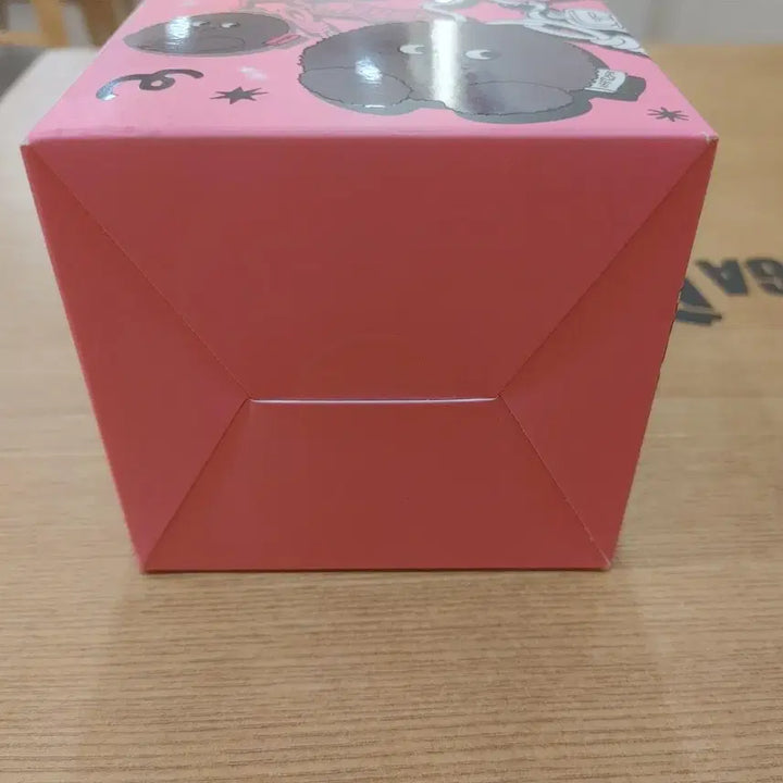 QWER 2주년 팝업 한정 락보이스 키링 마젠타 멤버 판매