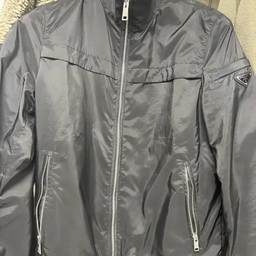 [BUNJANG] PRADA 25ss Windbreaker / [S-M] 25ss PRADA 프라다 바람막이