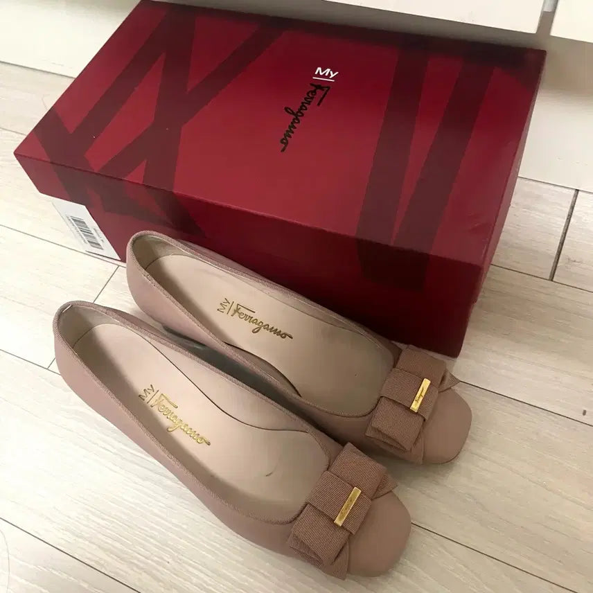 [BUNJANG] F(x) Krystal Ferragamo Pink Heels (Size 230) / 에겐녀깔 페라가모 인디핑크 구두 230