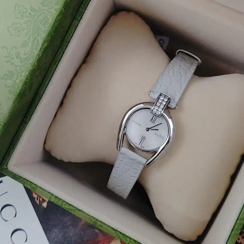[BUNJANG] Gucci Women's Watch / 구찌 12P 다이아 자개판  여성시계