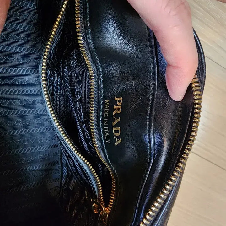 [BUNJANG] Prada Crossbody Bag 1BH083 / 프라다 다이어그램 크로스백 1BH083
