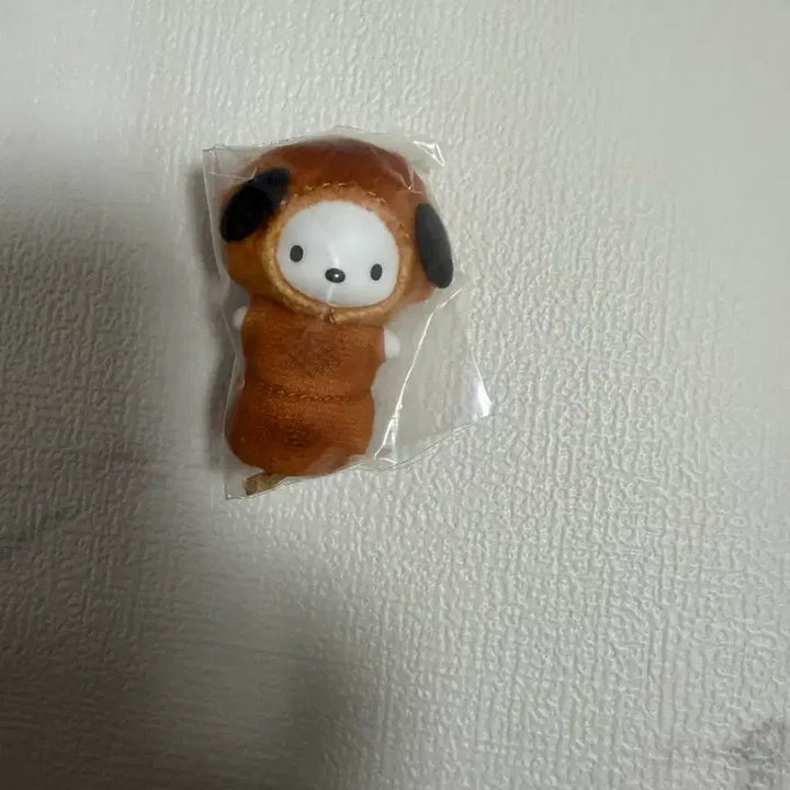 [BUNJANG] Sanrio Pochacco Chibitomo 3rd Keyring / 산리오 시크릿 치비토모 3탄 화과자 키링 (포차코)