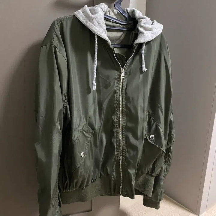 [BUNJANG] Kaki Hooded Flight Jacket / 카키 후드 항공점퍼