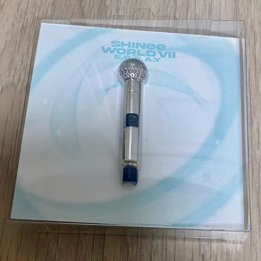 SHINee WORLD VII 마이크뱃지 태민버전