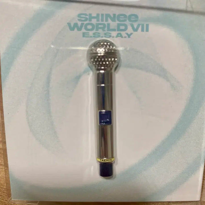 SHINee WORLD VII 마이크뱃지 태민버전