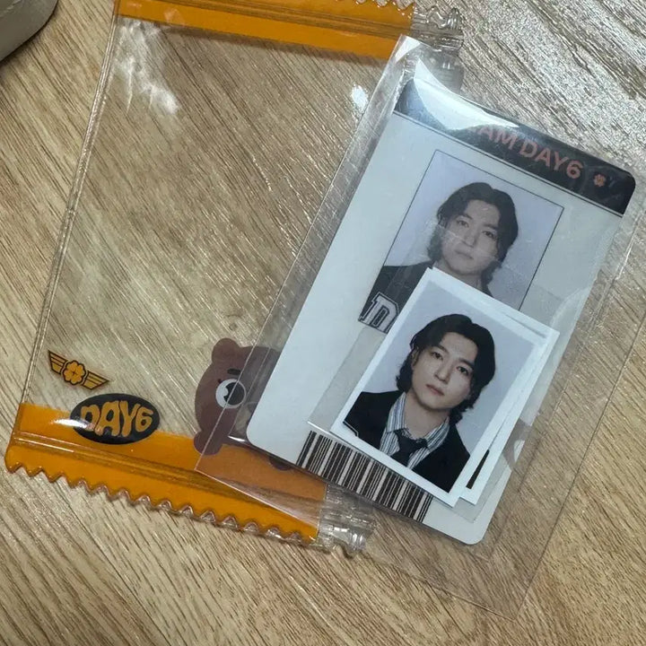 데이식스 미션 팝업 증사 라이센스 포카홀더 세트 판매