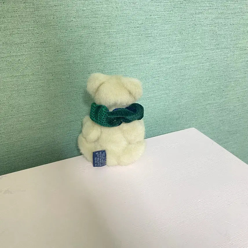 [BUNJANG] Boys Bear White Bear Green Scarf Plush Toy / 보이즈베어 흰색 곰인형 그린 스카프