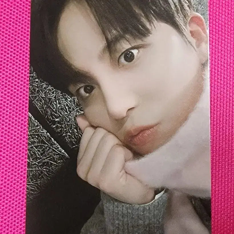 에이티즈 종호 목도리 공방 포카