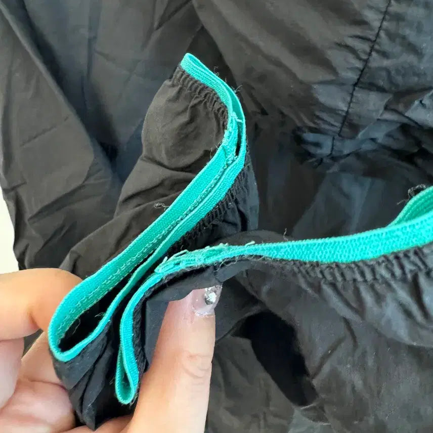 [BUNJANG] Descente Men's Black Single Layer Windbreaker Jacket / 데상트 남성 블랙 홑겹 바람막이 95사이즈