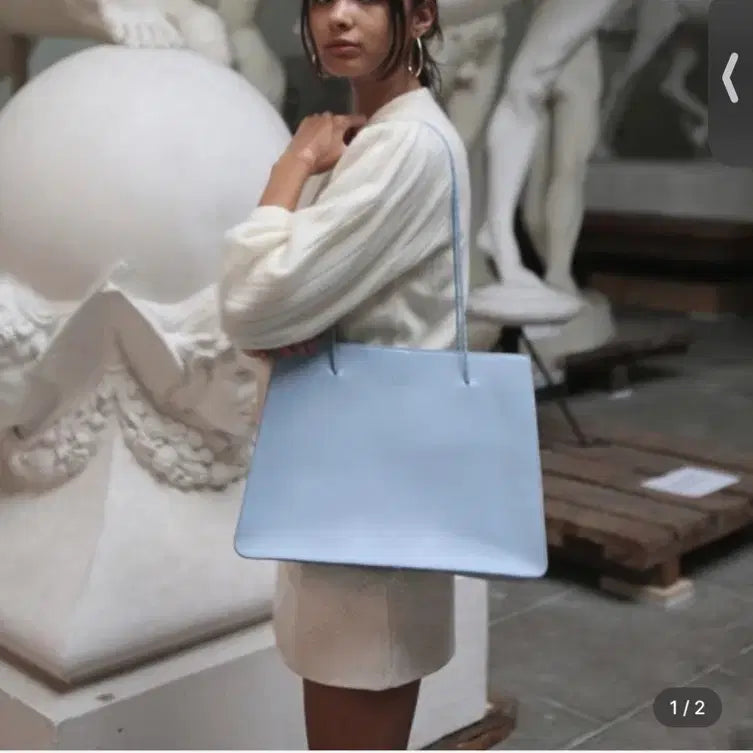 [BUNJANG] IVE Baby Blue Shoulder Bag / issi 베이비블루 숄더백 (거의 새상품)