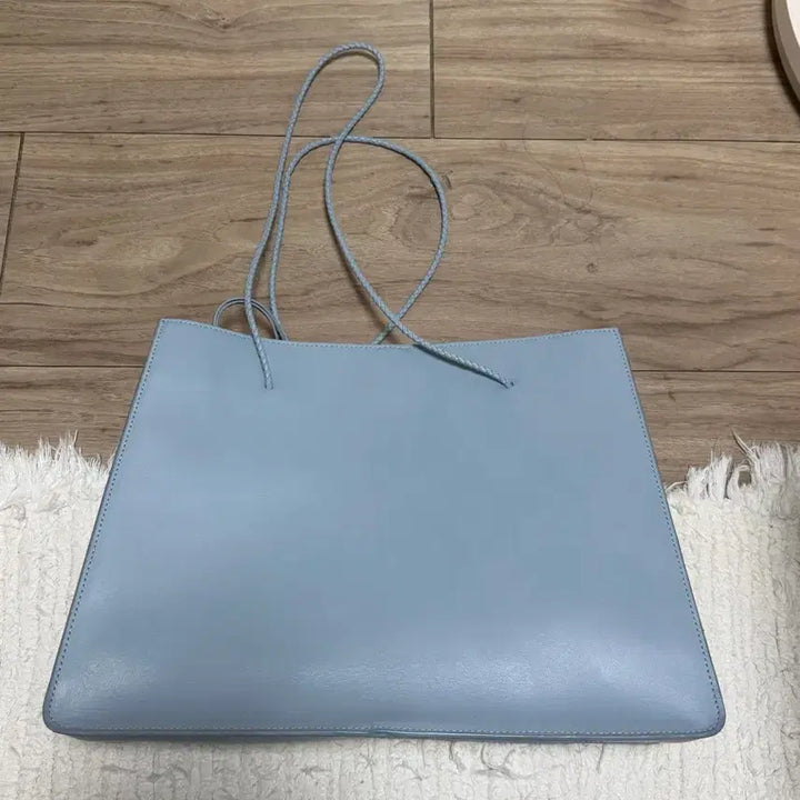 [BUNJANG] IVE Baby Blue Shoulder Bag / issi 베이비블루 숄더백 (거의 새상품)