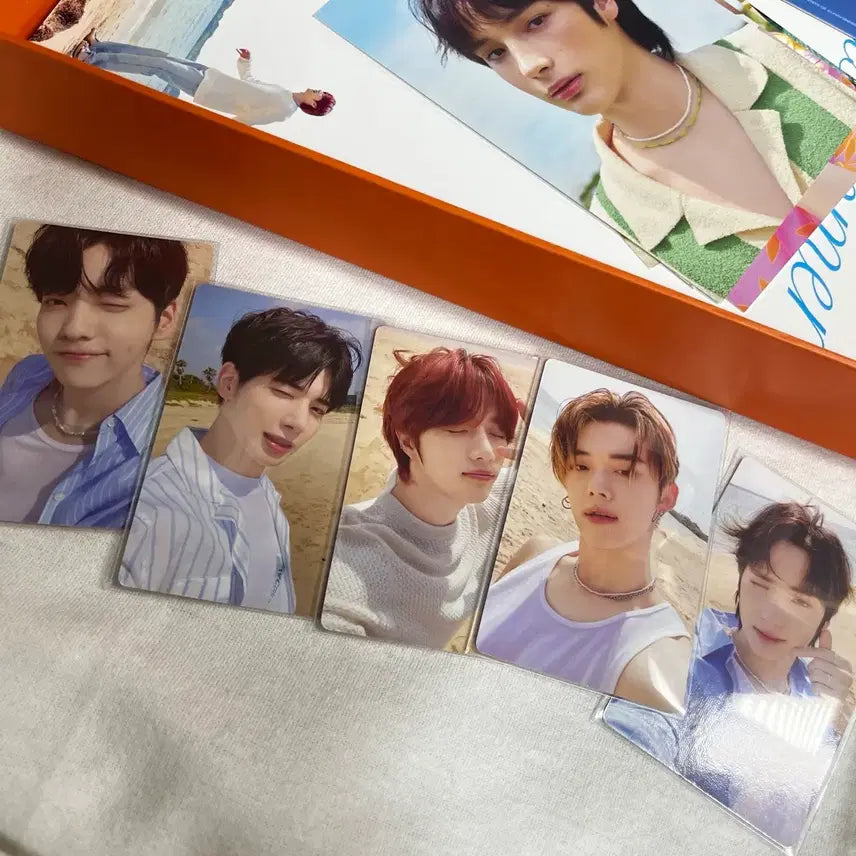 일괄 투바투 미드썸머 스카이블루 연준 범규 수빈 태현 휴닝카이 포카 본품