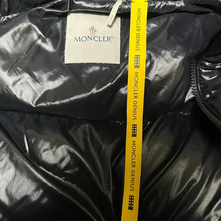 [BUNJANG] Moncler Alyx Almondi Padded Jacket Black / [4] 몽클레어 알릭스 알몬디 패딩 블랙