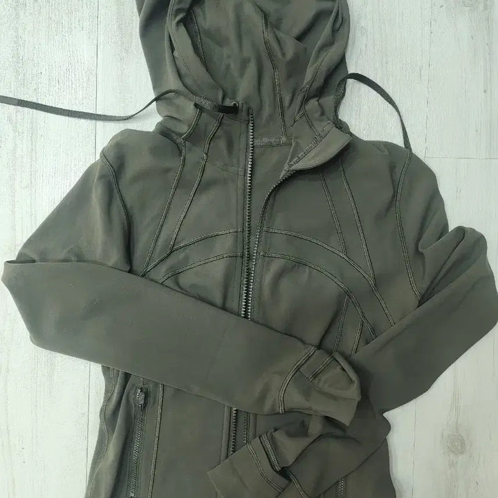 [BUNJANG] Lululemon Define Crop Hood Jacket / 룰루레몬 티파인 크롭 후드 6