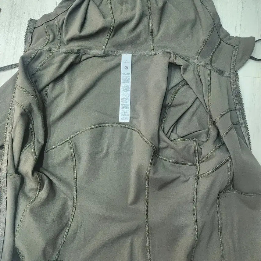 [BUNJANG] Lululemon Define Crop Hood Jacket / 룰루레몬 티파인 크롭 후드 6