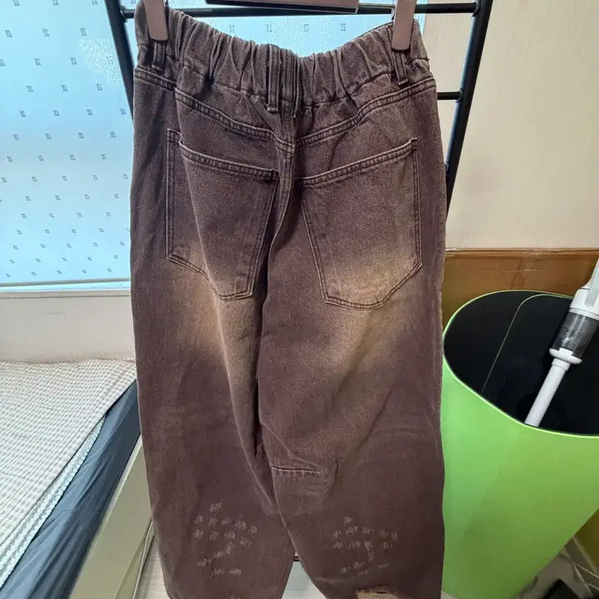 [BUNJANG] Brown Denim Pants with Damage Detail / 데미지 브라운 데님 팬츠
