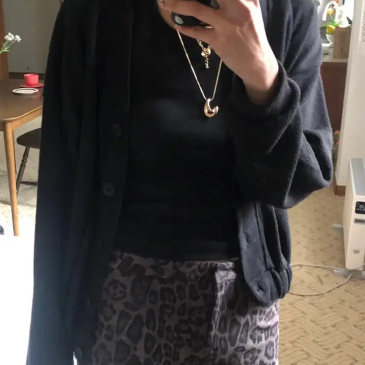 [BUNJANG] ONEUS Loose Fit Knit Cardigan Black / 오네 루즈핏 니트 가디건 블랙