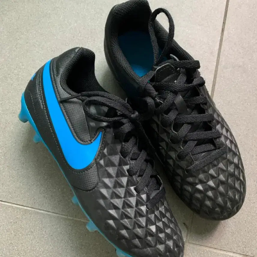 [BUNJANG] Nike Kids Soccer Cleats / 나이키 축구화,215,아동 축구화,나이키 215,축구교실,어린이축구화