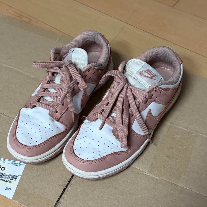 [BUNJANG] Nike Dunk Rose Whisper Sneakers (Size 245) / 나이키 덩크 로즈 위스퍼 245