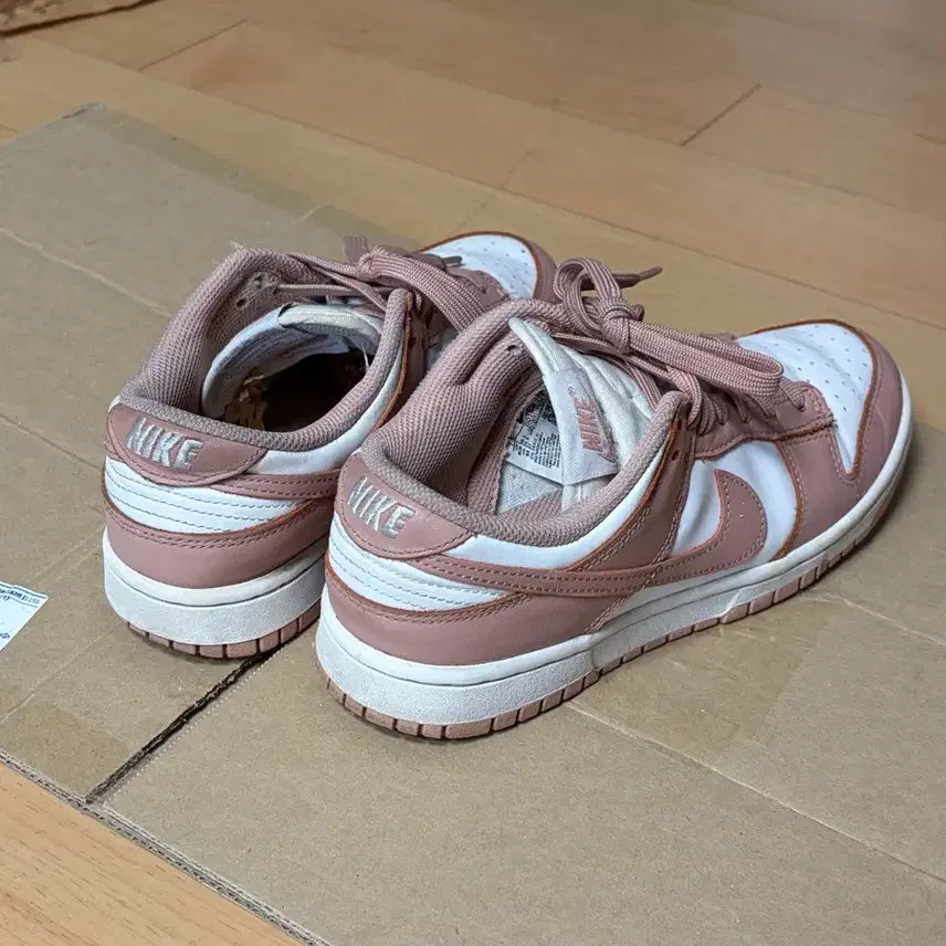 [BUNJANG] Nike Dunk Rose Whisper Sneakers (Size 245) / 나이키 덩크 로즈 위스퍼 245