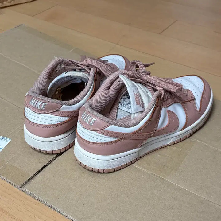 [BUNJANG] Nike Dunk Rose Whisper Sneakers (Size 245) / 나이키 덩크 로즈 위스퍼 245