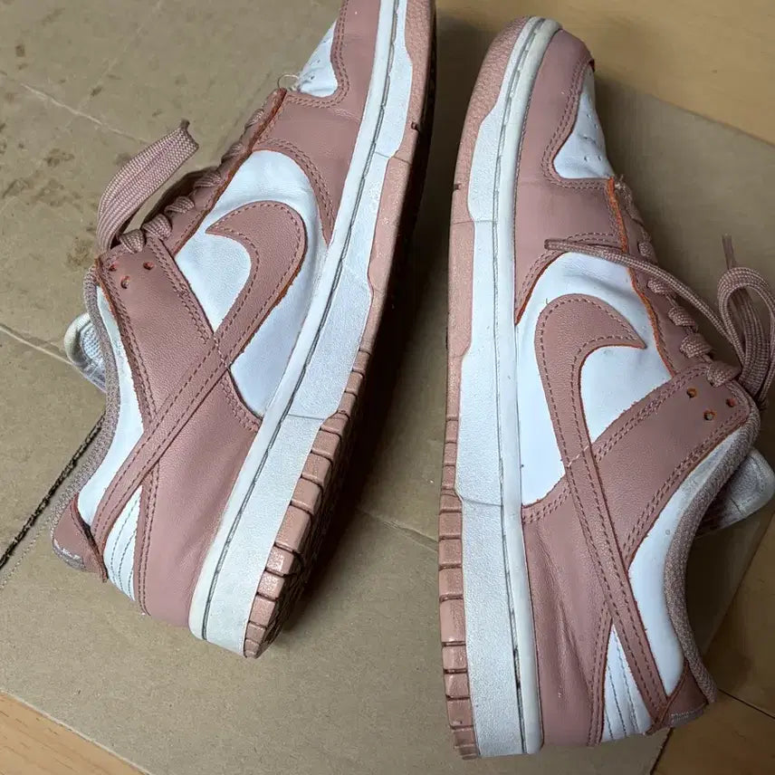 [BUNJANG] Nike Dunk Rose Whisper Sneakers (Size 245) / 나이키 덩크 로즈 위스퍼 245