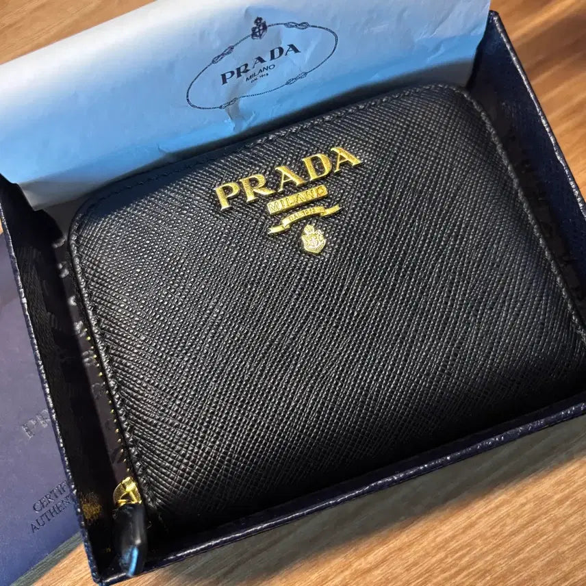 [BUNJANG] Prada Saffiano Logo Black Zip Wallet / 프라다 사피아노 로고 블랙 지퍼 반지갑