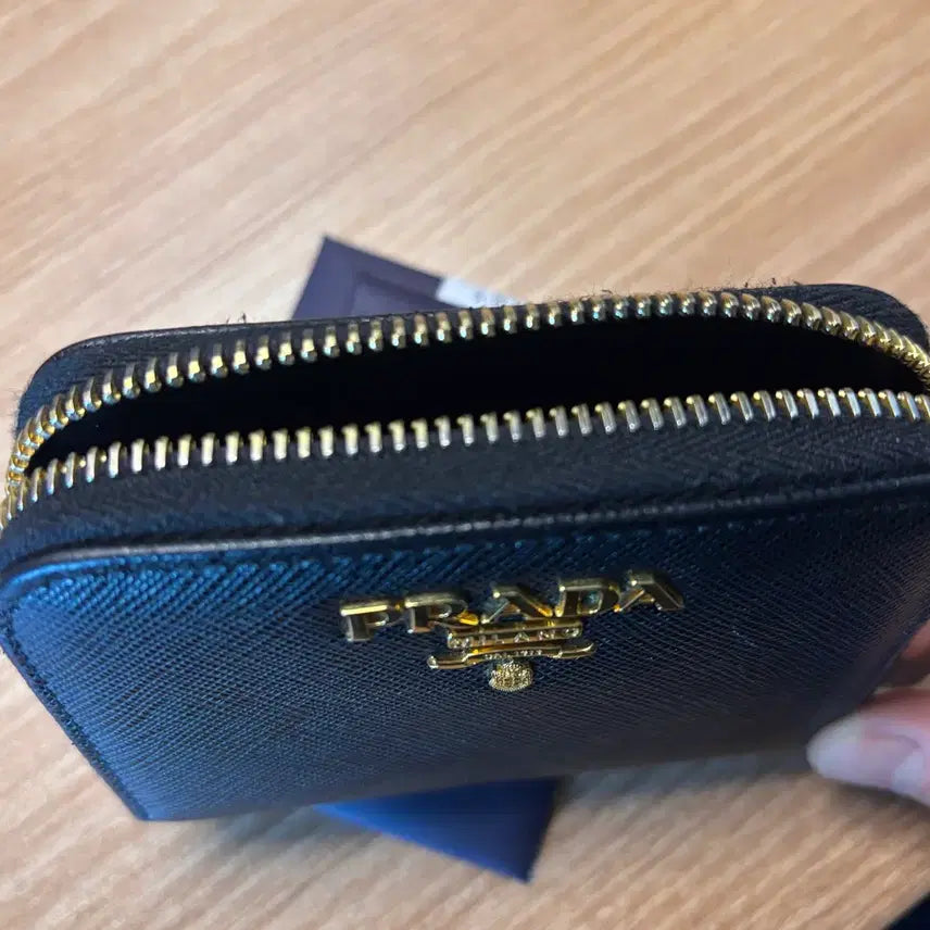 [BUNJANG] Prada Saffiano Logo Black Zip Wallet / 프라다 사피아노 로고 블랙 지퍼 반지갑