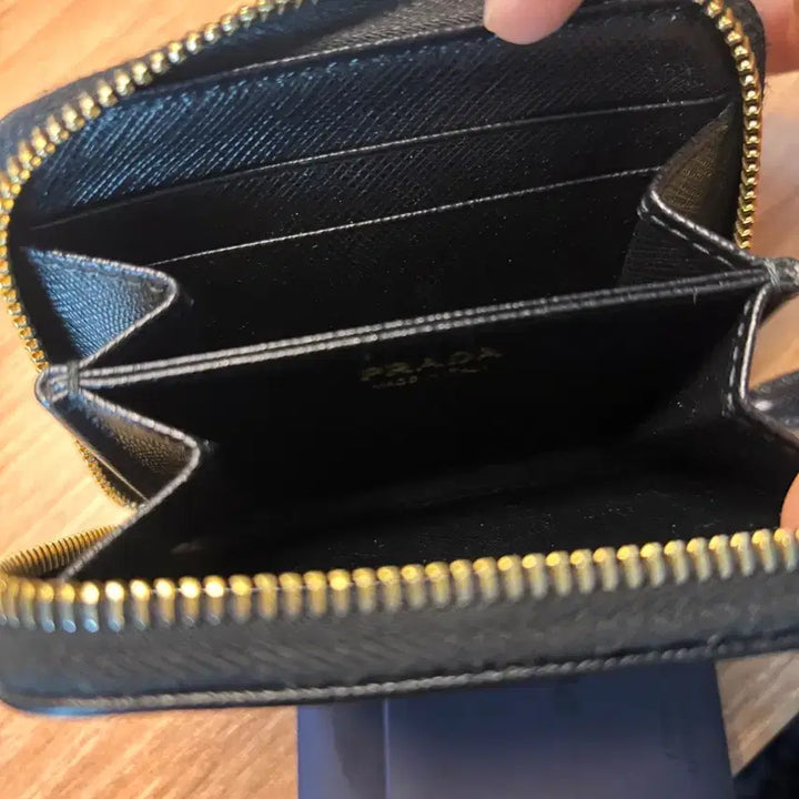 [BUNJANG] Prada Saffiano Logo Black Zip Wallet / 프라다 사피아노 로고 블랙 지퍼 반지갑