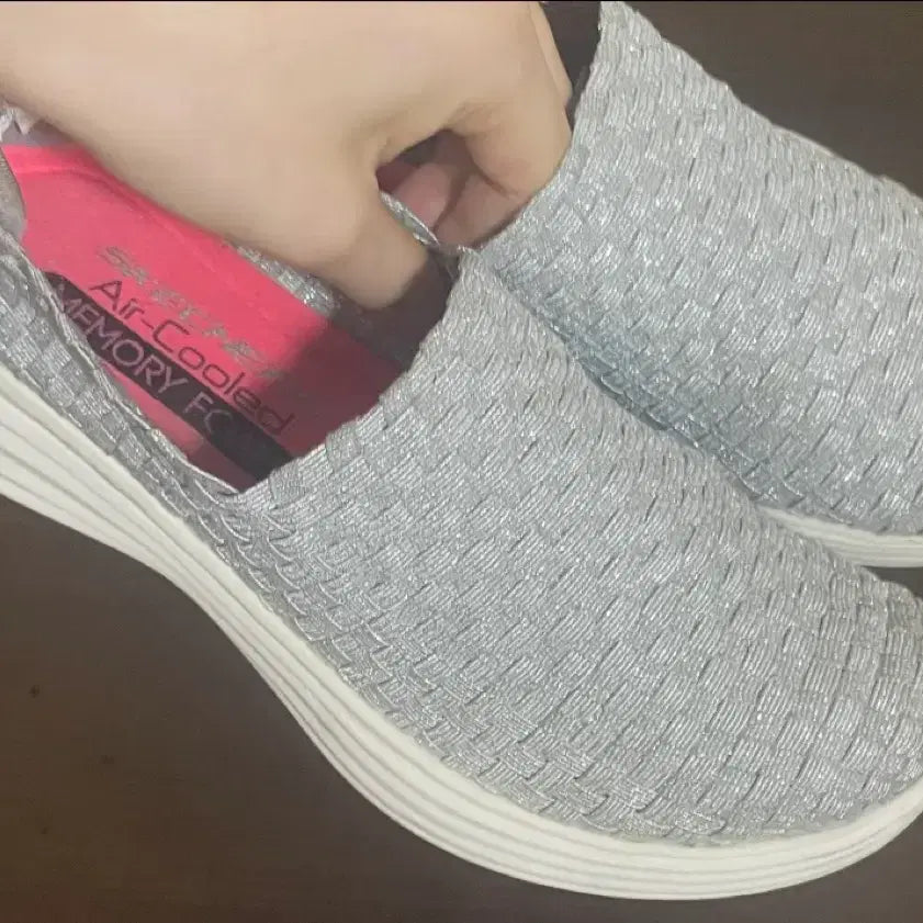 [BUNJANG] Skechers Memory Foam Slip-on 230 / 스케쳐스 메모리폼 슬립온 230