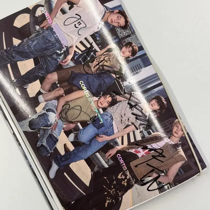 (포카포함/비매) 코르티스 데뷔 싸인앨범 cortis