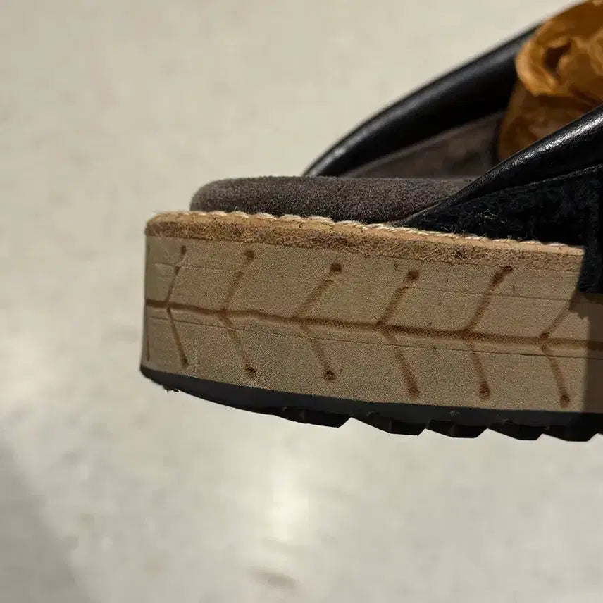 [BUNJANG] Kapital Pueblo Deer Skin Slipper / Kapital Pueblo Deer Skin Slipper, 1 size