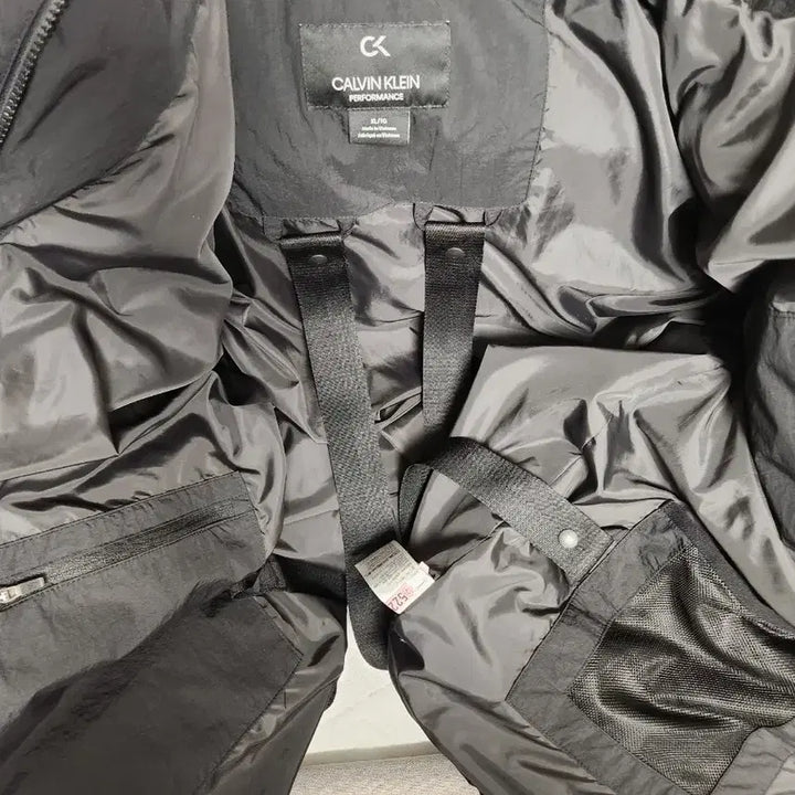 [BUNJANG] Calvin Klein Black Padded Jacket 105 / [최최종가][크린토피아 세탁완료]캘빈클라인 ck 블랙 패딩 점퍼 105호
