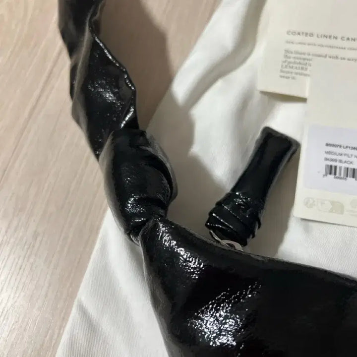 [BUNJANG] LeMaire Small Croissant Bag Black Coated Linen / 르메르 스몰 크루아상백 블랙 코티드 린넨