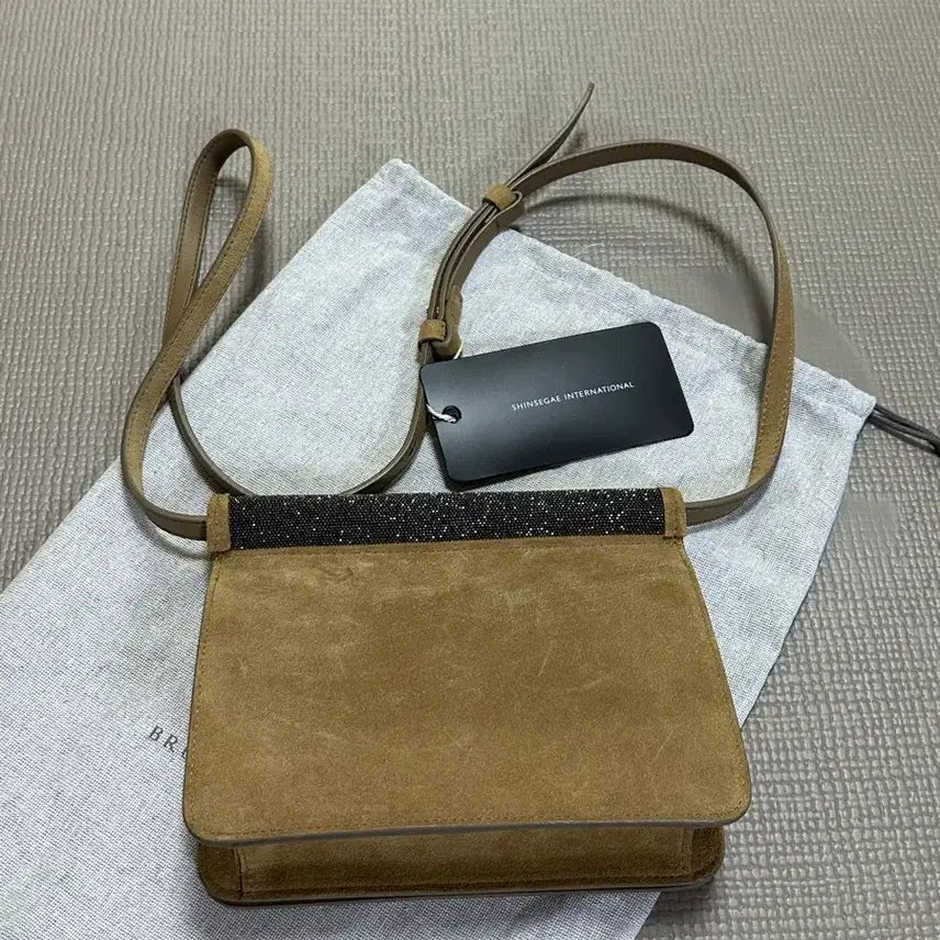 [SOLD OUT] 브루넬로쿠치넬리 크로스백