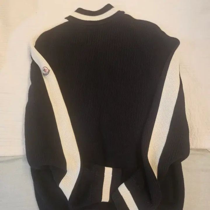 [BUNJANG] Moncler Knit Padded Jacket (M Size) / 몽클레어 니트 패딩 M사이즈 23-24시즌 정품