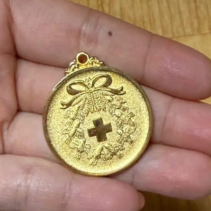 [BUNJANG] Youth Red Cross Medal / 대한적십자사 청소년적십자사 메달