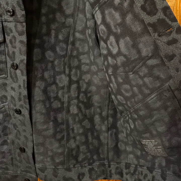 [BUNJANG] Tom Ford Leopard Print Trucker Jacket / 톰포드 레오파드 트러커 자켓 판매 합니다.