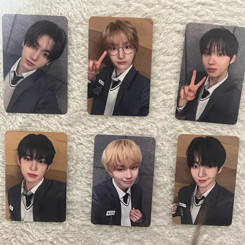 킥플립 미공포 일괄 양도 한세트 1.3 하트사탕, 교복, 축구부,눈사람