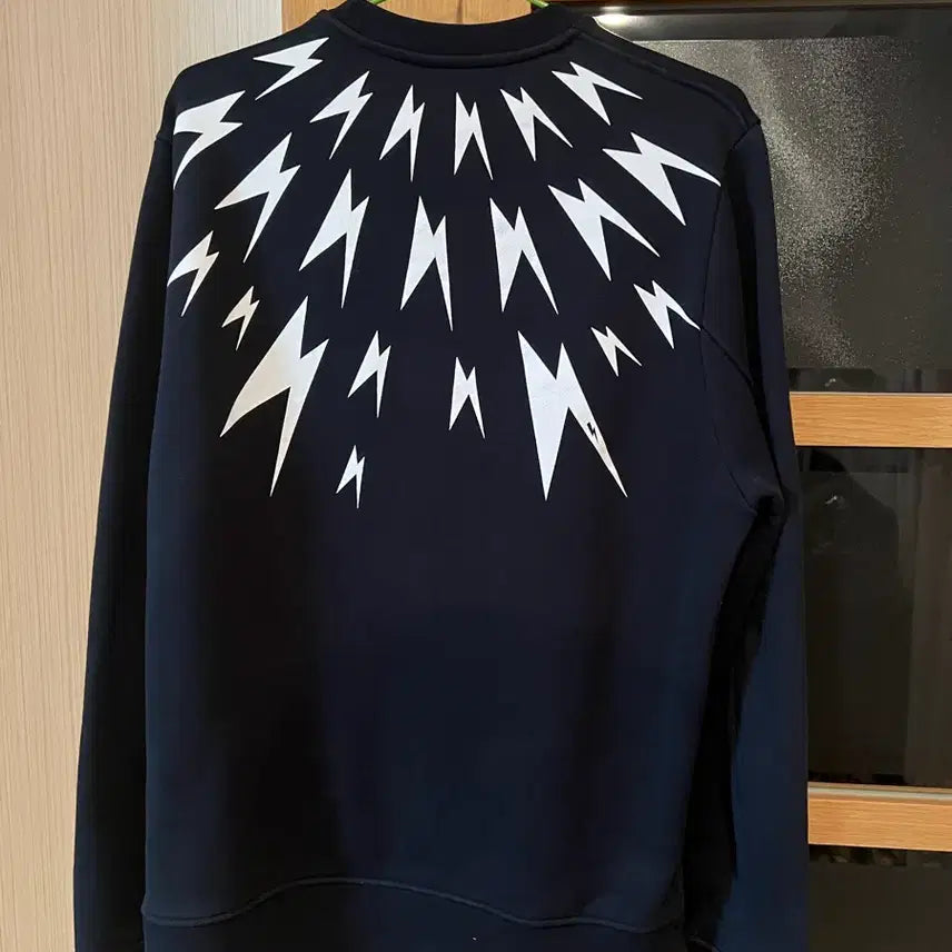 [BUNJANG] Neil Barrett Thunderbolt Sweatshirt / 닐 바렛 썬더볼트 맨투맨