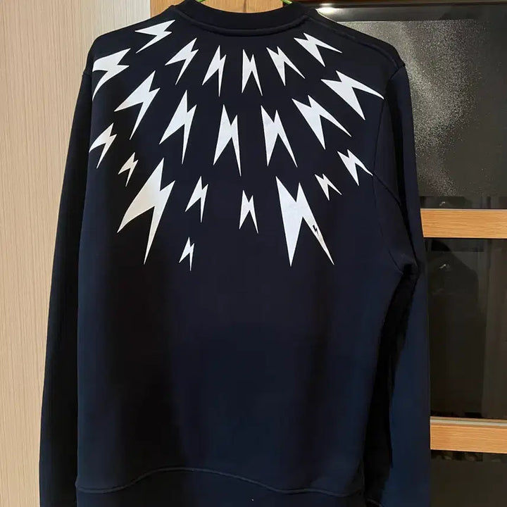 [BUNJANG] Neil Barrett Thunderbolt Sweatshirt / 닐 바렛 썬더볼트 맨투맨