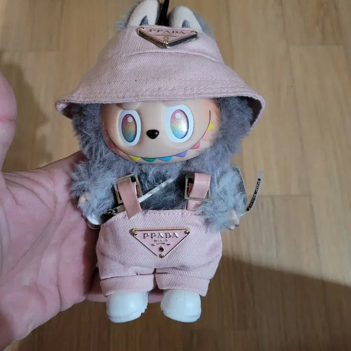 [BUNJANG] Prada Outfit Set / 프라다옷세트와 자아정품인형 판매합니다