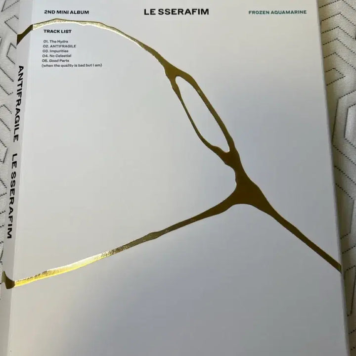 르세라핌 안티프레자일 앨범