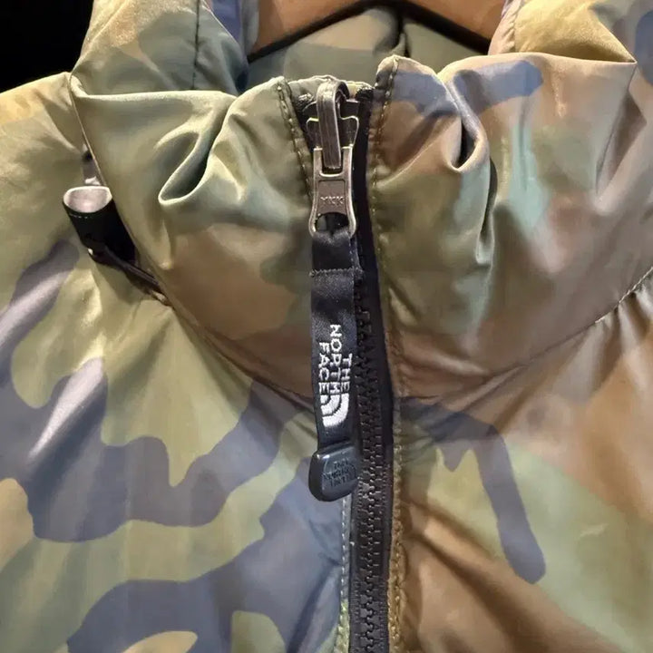 [BUNJANG] North Face Nuptse Camo Vest / 노스페이스 눕시 센터로고 카모 베스트