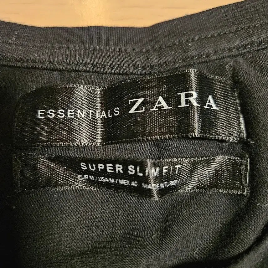 [BUNJANG] Zara Slim Fit Short Sleeve Shirt (M) / 자라 슬림핏 반팔.M.택포1.5만!