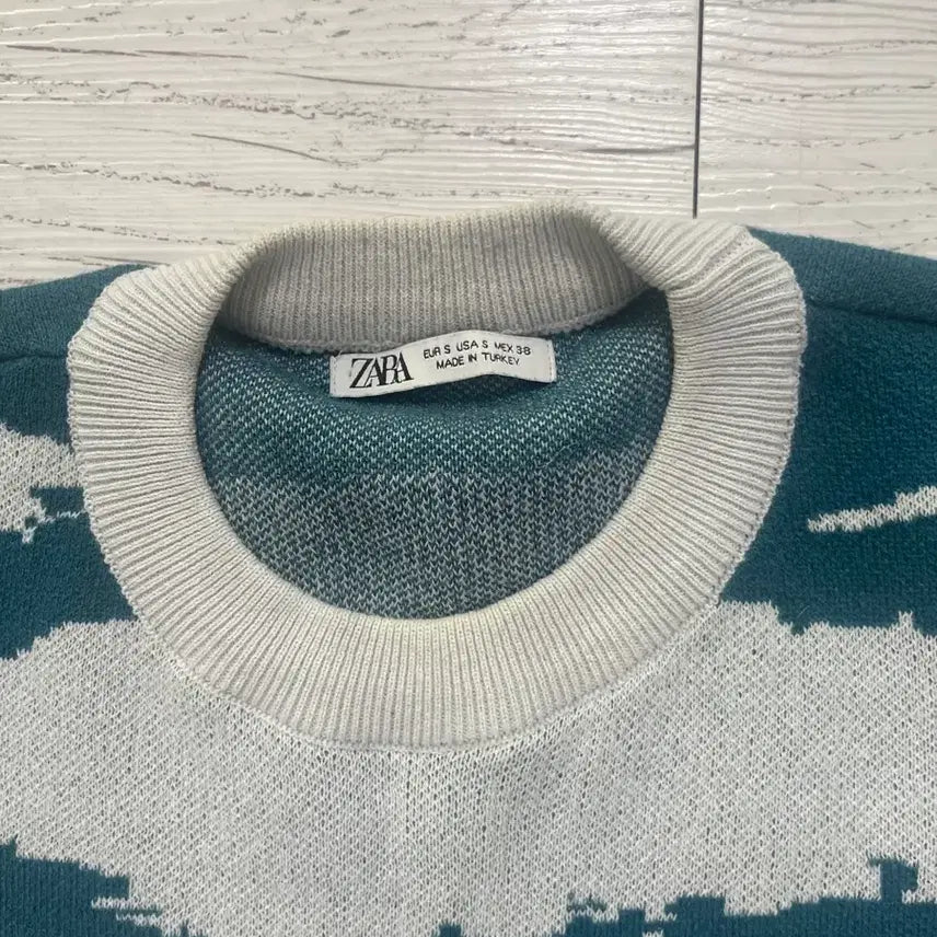 [BUNJANG] ZARA Striped Jacquard Sweater / 자라 줄무늬 자카드 스웨터