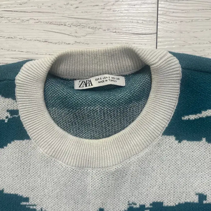 [BUNJANG] ZARA Striped Jacquard Sweater / 자라 줄무늬 자카드 스웨터