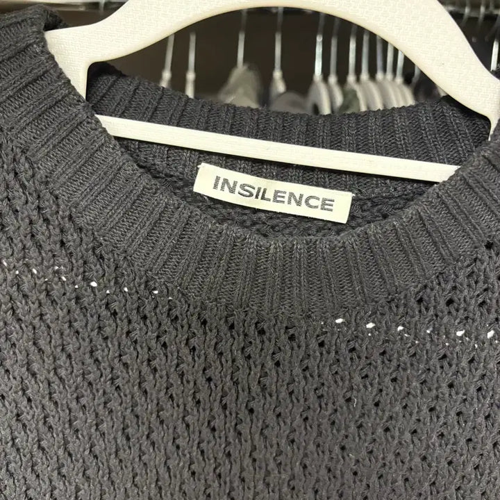 [BUNJANG] ILLIT Black Knit Sweater (M Size) / 인사일러스 반팔 니트 스웨터 블랙 m사이즈