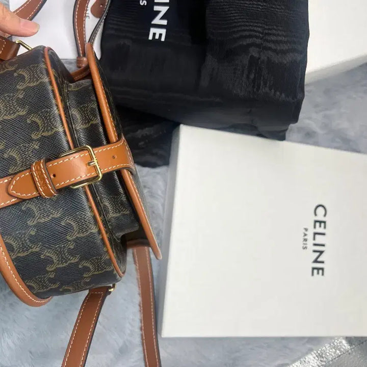 [BUNJANG] Celine Folco Saddlebag / 셀린 폴코 새들백